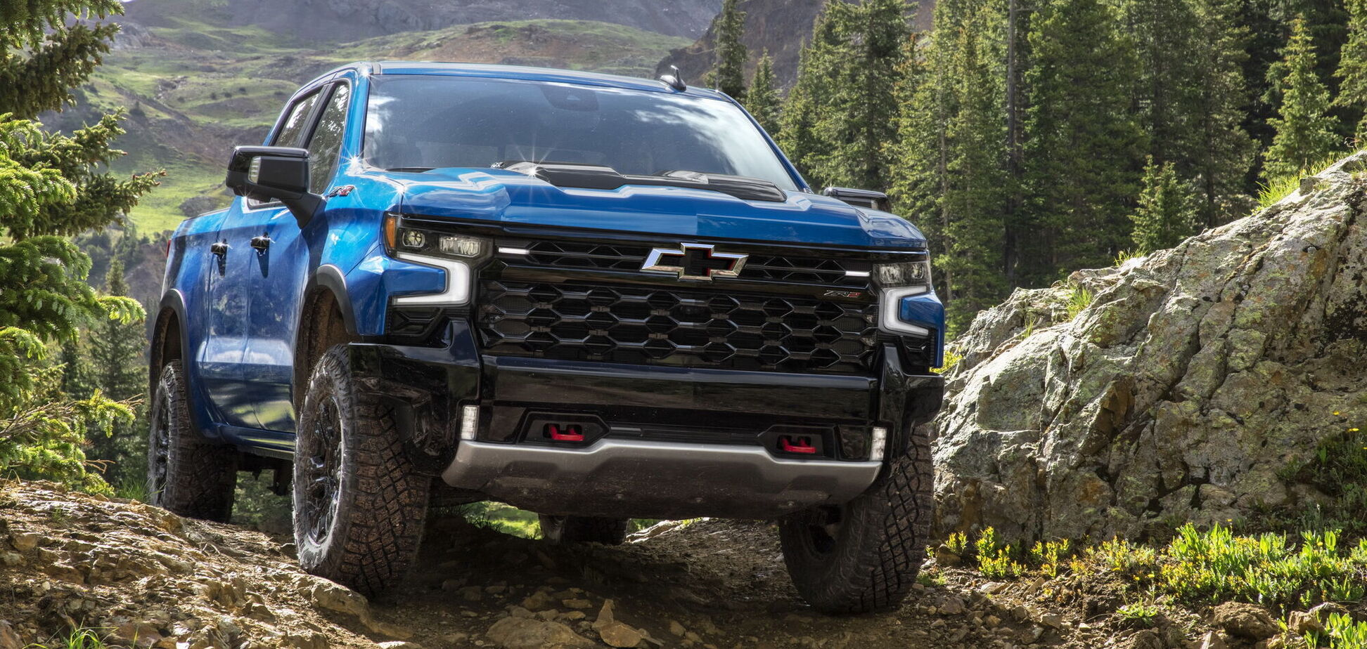 Пикап Chevrolet Silverado обновили и дополнили версией ZR2