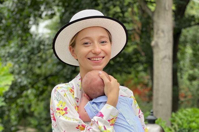 Жена Павлика впервые показала лицо 3-х месячного сына