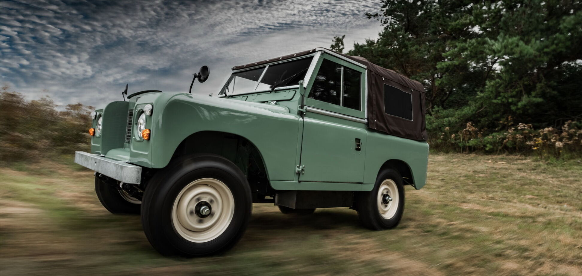 Класичний Defender перетворили на електромобіль