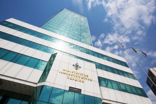 На Днепре начали экспериментальное шлюзование для ускорения речной логистики