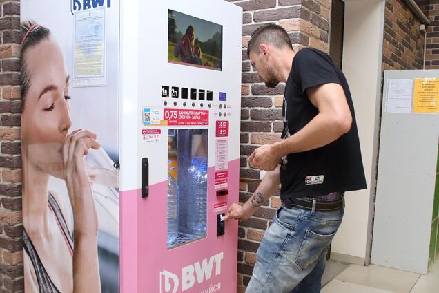 Первые 400 аквабоксов уже заработали в ряде городов Украины