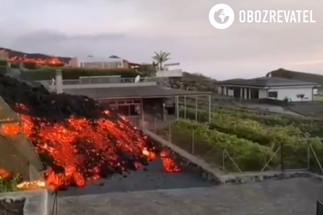 На Канарах раскаленная лава накрыла город