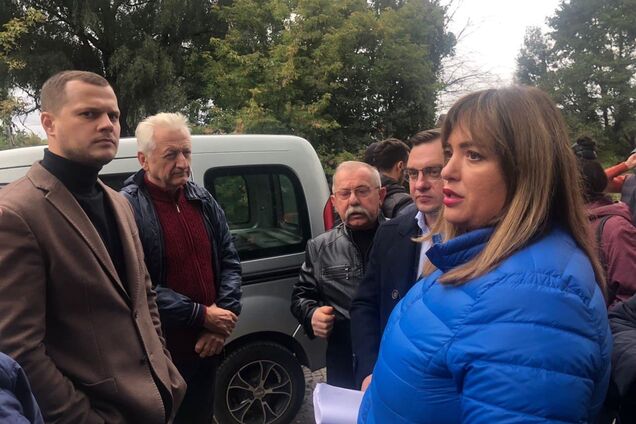 Депутати зі 'Слуги народу' стали на захист київського озера 'Вітовець'