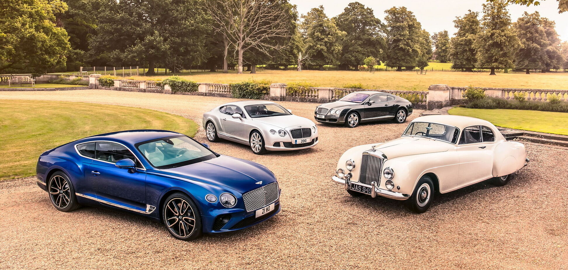 Bentley отметила 70-летие своего дизайн-центра