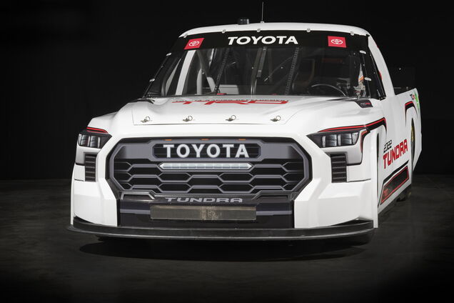 В Лас-Вегасе представили гоночный пикап Toyota Tundra