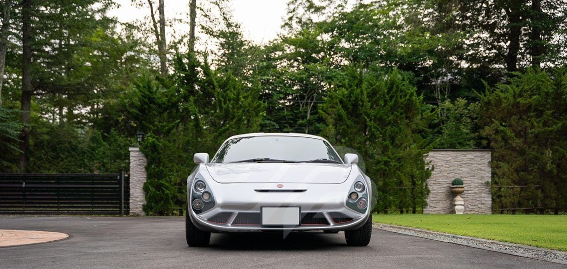 На аукцион выставили редкий спорткар Toyota