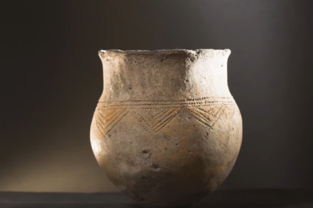 На дорогах 'Великого будівництва' знайшли кераміку віком понад 7 тисяч років. Відео