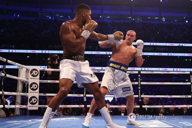 Усик оцінив силу удару Джошуа