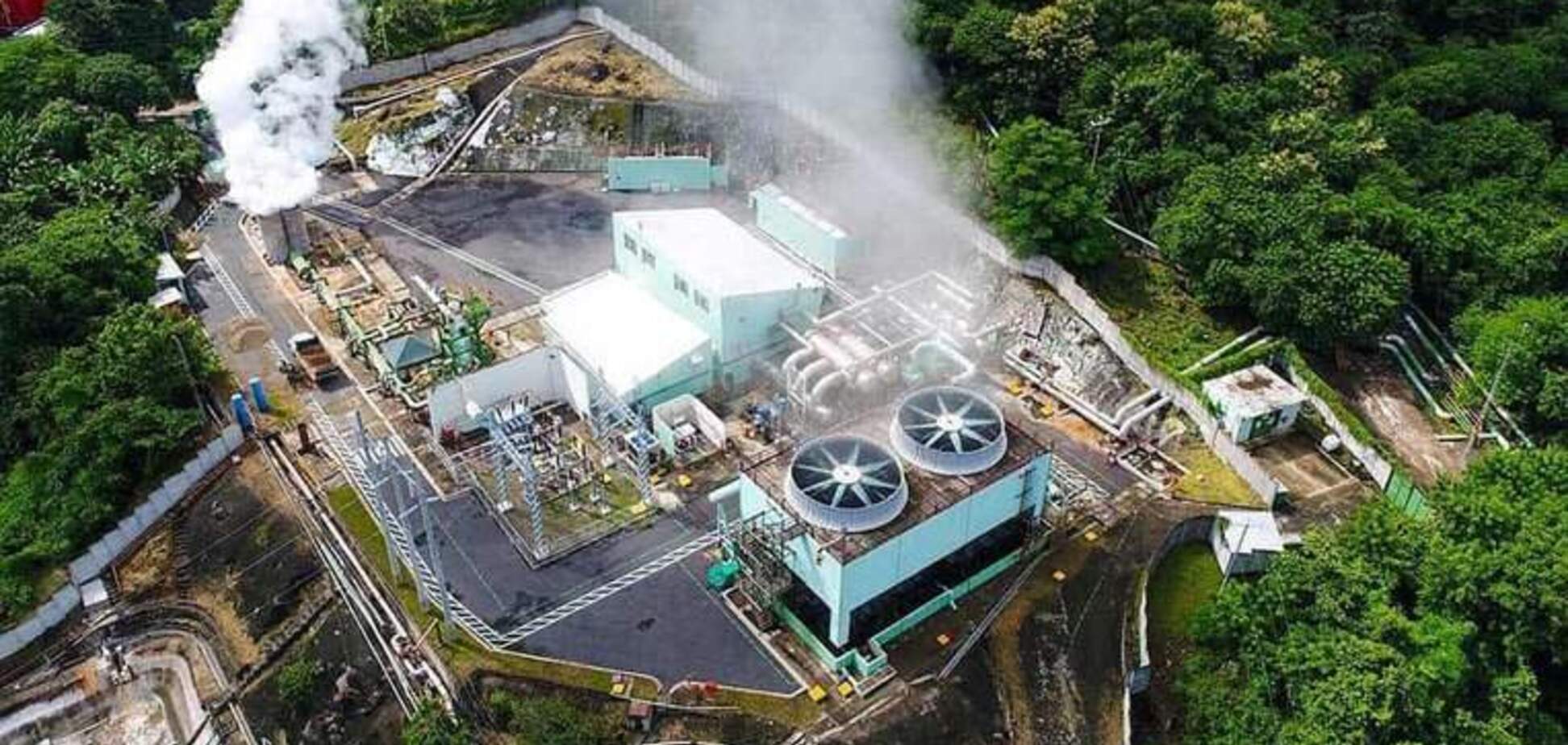 Президент Сальвадора показал видео геотермальной станции