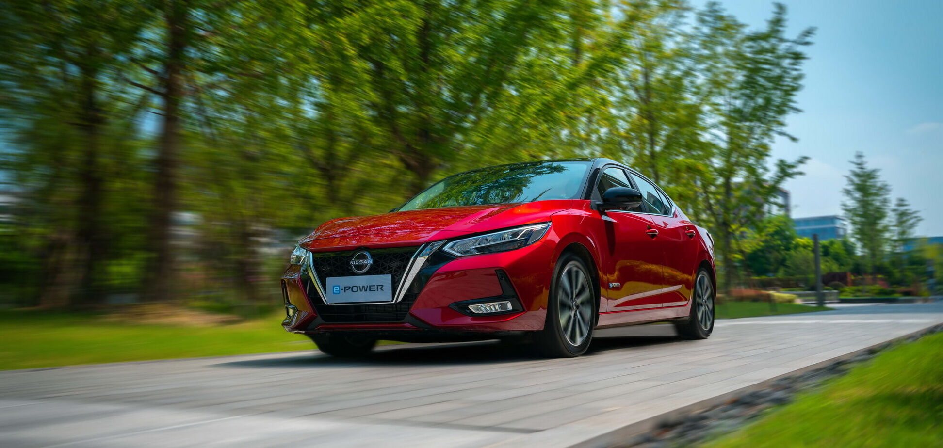 Nissan представила гибридный седан Sylphy e-Power