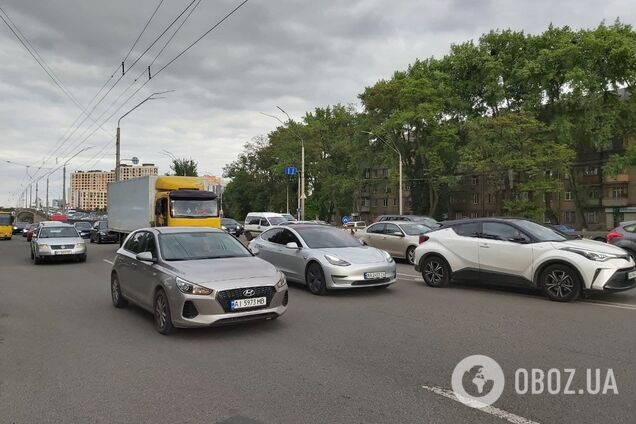 На столичных улицах образовались тянучки