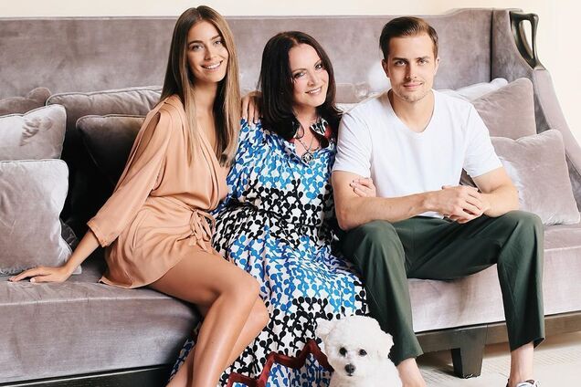 Внучка Ротару показала 74-летнюю певицу в легком наряде на отдыхе. Фото