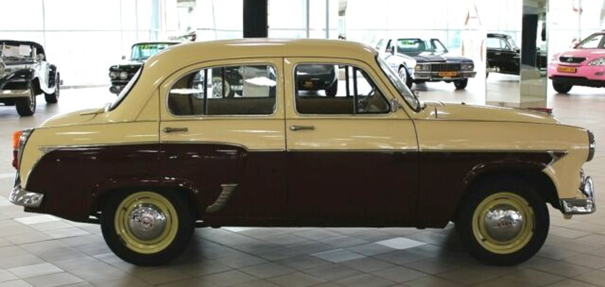 В Германии 62-летний 'Москвич' продают по цене нового VW Polo