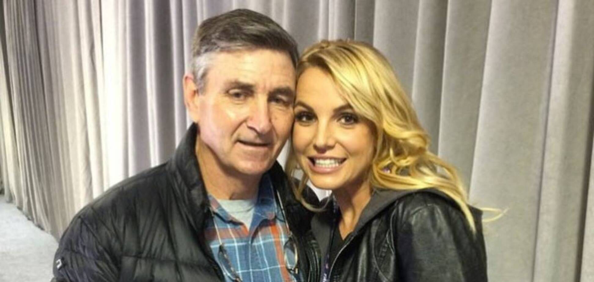 Суд відсторонив батька Брітні Спірс від опікунства над нею