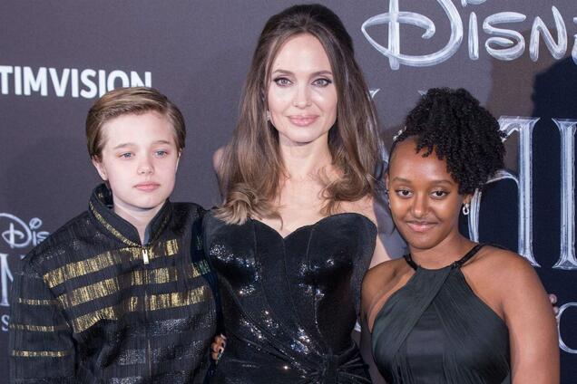 Анджелина Джоли показала новые кадры подросших детей