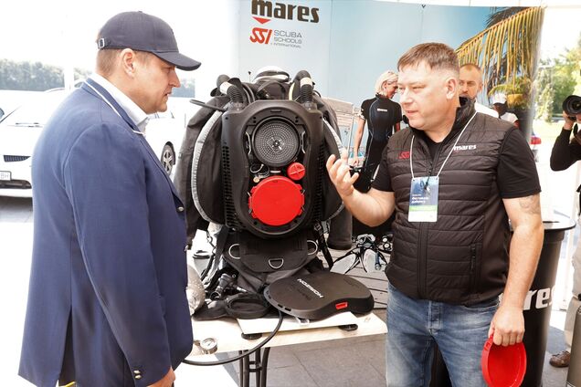 До Дніпра з’їхалися найдосвідченіші дайвери з різних країн світу