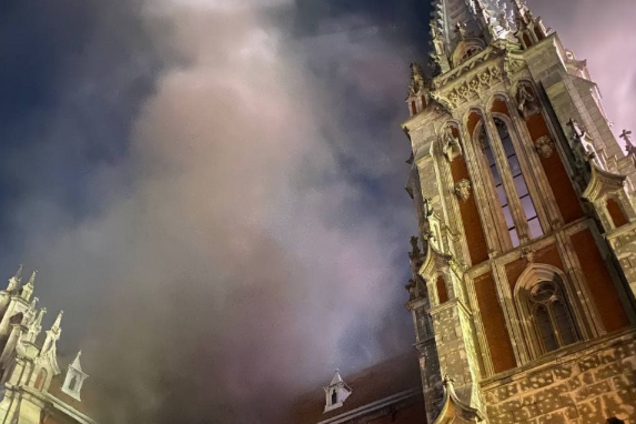 Пожежа в костелі Святого Миколая: католикам потрібна підтримка