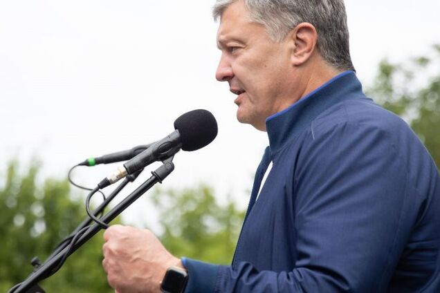 Порошенко закликав владу подумати про людей, а не підвищувати податки