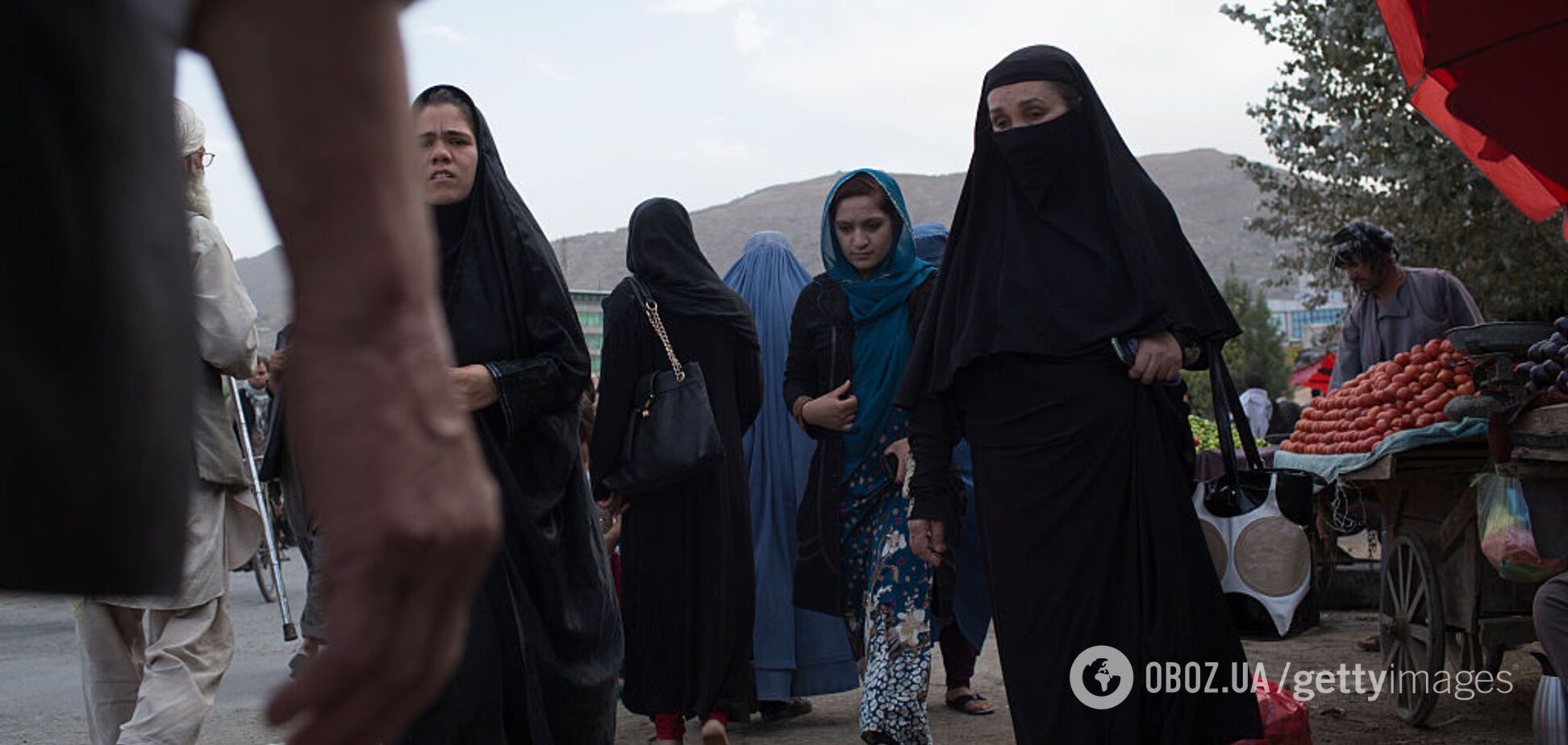 'Талібан' зобов'язав жінок носити нікаби в вишах й вчитися окремо від чоловіків