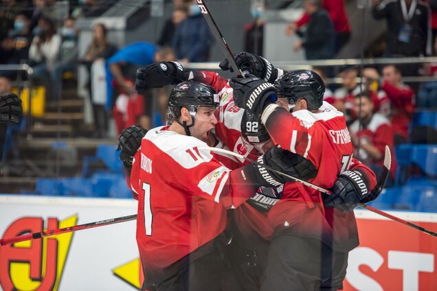 ХК 'Донбасс' провел стартовые матчи в Лиге чемпионов