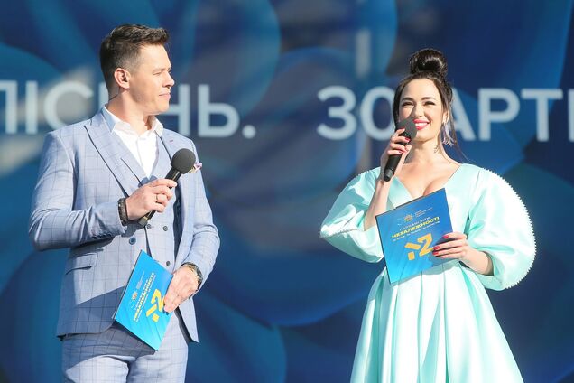 30 пісень від 30 топових артистів: як минув концерт 'Головні хіти Незалежності' від телеканалу М2