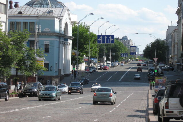 За 110 лет улица сильно изменилась