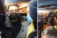 Поліція зупиняє автобуси, які везуть людей до Києва для зустрічі Порошенка. Відео