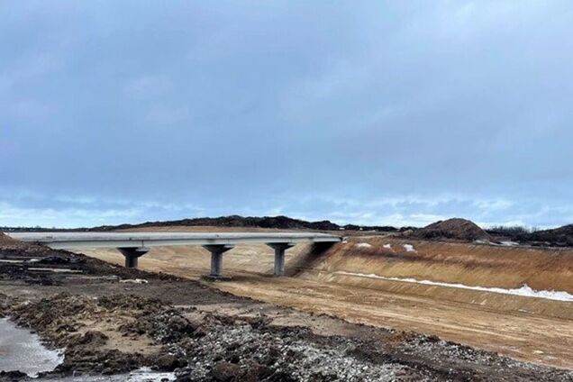 'Большая стройка' первого украинского хайвея, который сократит время с Днепра в Киев, не останавливается даже в выходные