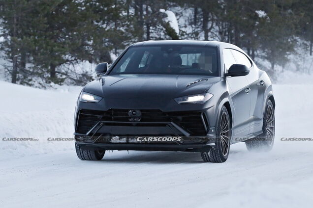 Тестовый Lamborghini Urus Evo заметили без камуфляжа