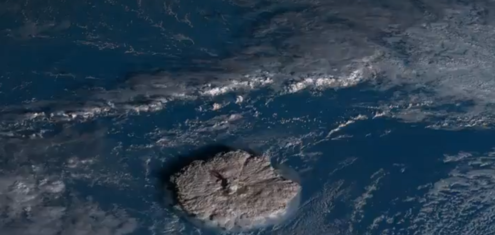 Извержение вулкана в Тихом океане вызвало цунами
