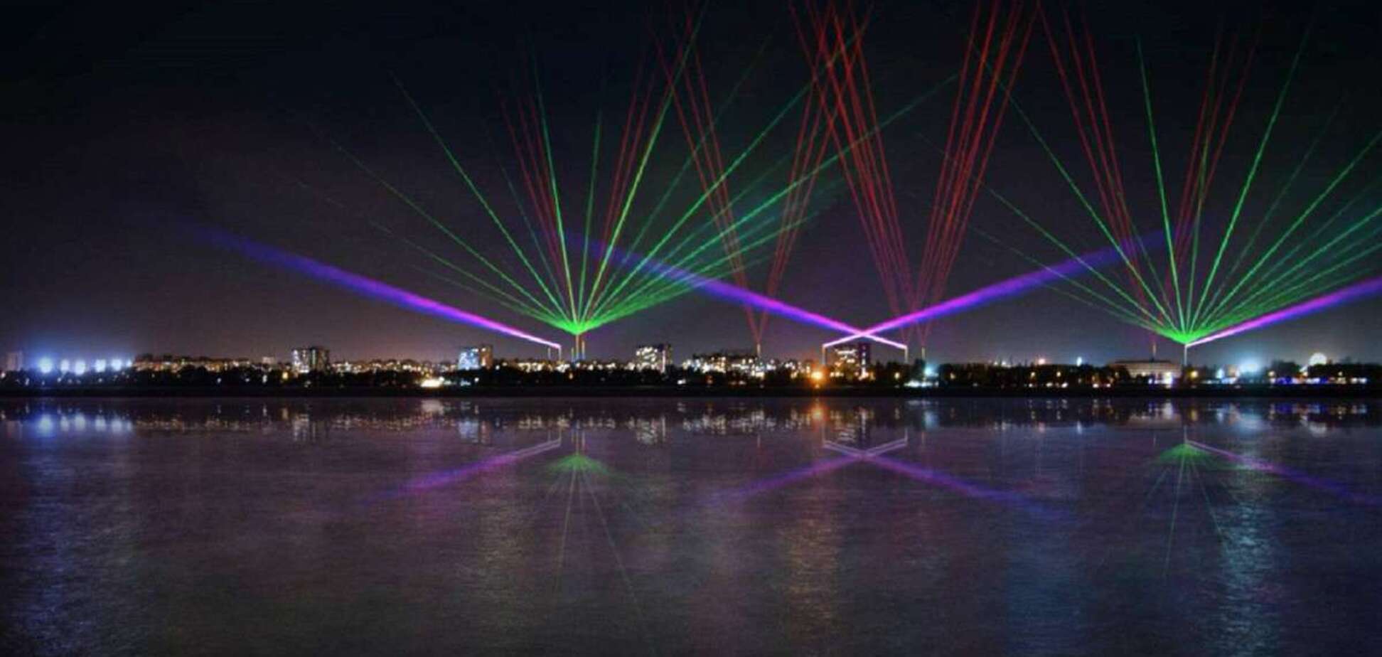 В Днепре нерабочие трубы стали уникальным арт-объектом. Видео