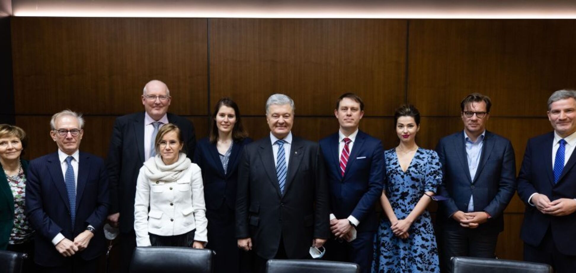 Порошенко обговорив з делегацією Фонду Маршалла США безпекову ситуацію в Україні