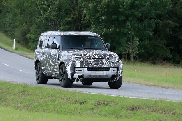 Land Rover Defender получит новую длиннобазную версию