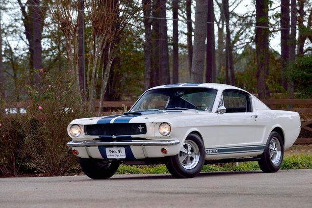 В США спасли редкий Ford Mustang Shelby GT350