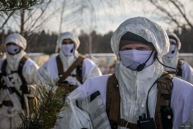 Не хвилюйтесь: ті, хто захищає нашу землю, нікуди не евакуюються