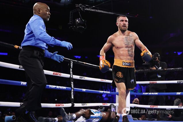 Ломаченко згадав дитинство й зіграв у небезпечний вид спорту