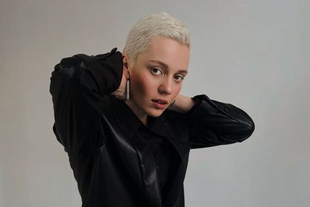 Певица DAKOOKA об абьюзе в отношениях: 'Кулаком по столу ударить можно, меня - нельзя!'