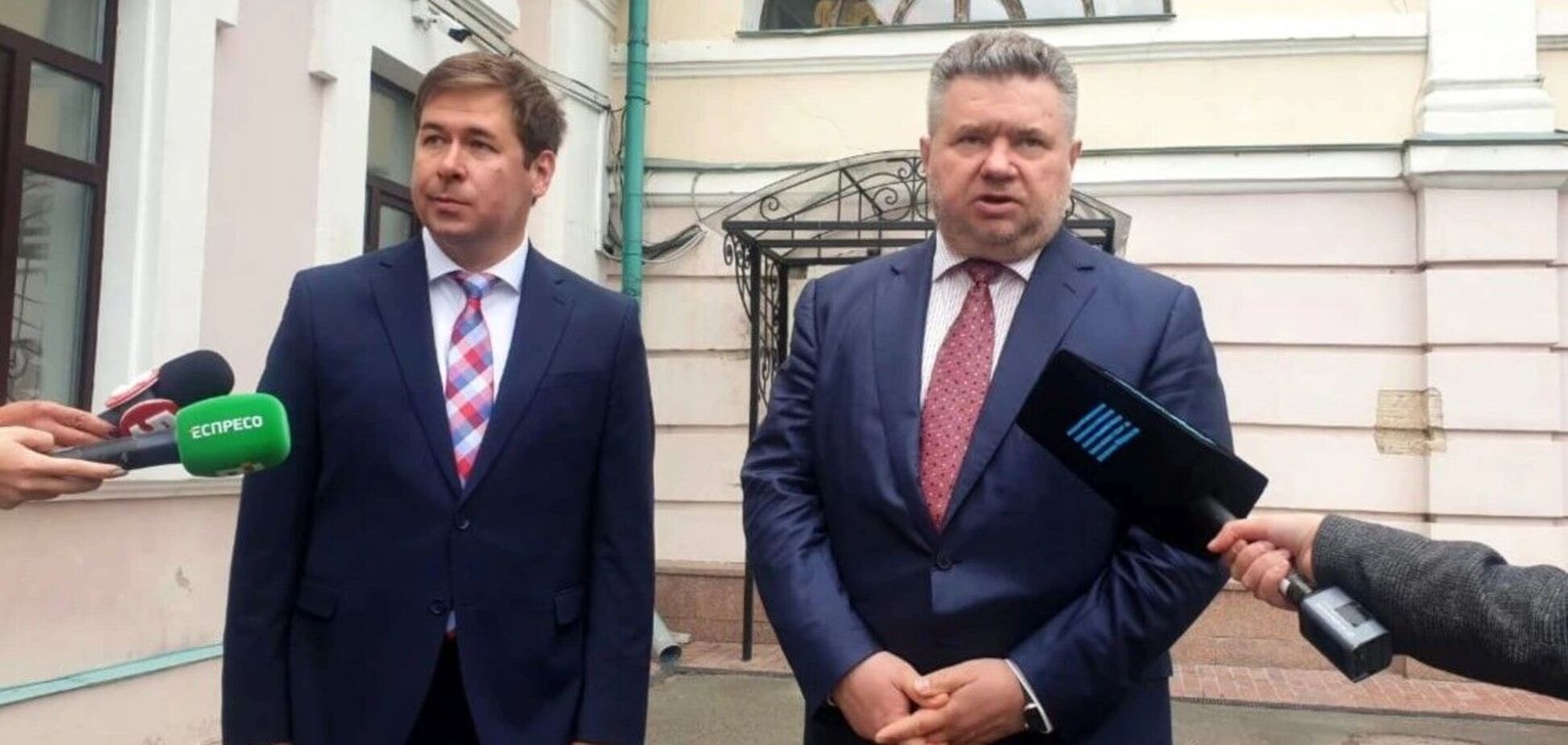 Адвокаты Порошенко заявили, что не планируют участвовать в 'постановочных шоу' по заказу властей