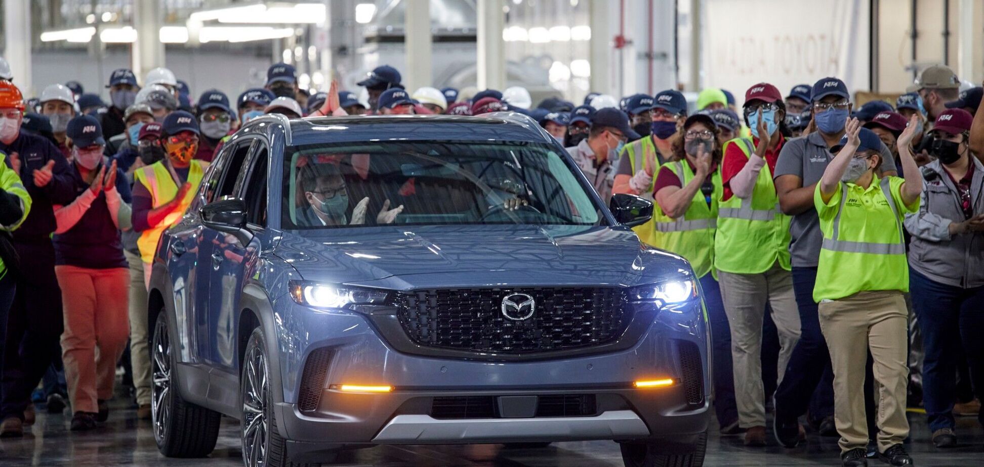 Mazda начала выпуск кроссовера CX-50