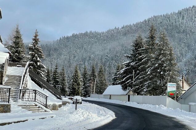 На Закарпатье ремонтируют 66 км пути на Синевир. Фото