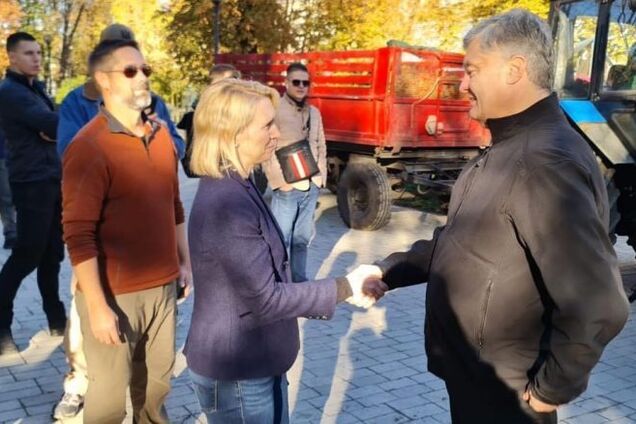 Порошенко призвал посла США Бринк увеличить поставки оружия и поддержать членство Украины в НАТО