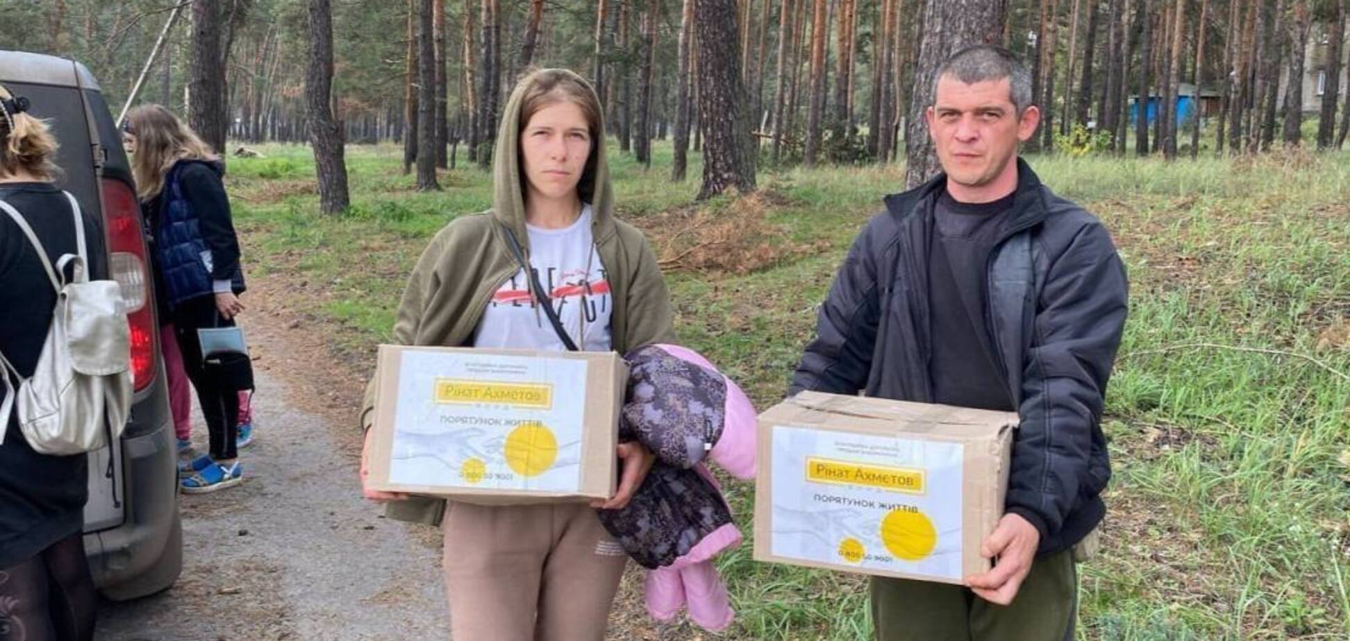 Жители деоккупированной Донетчин продолжают получить продуктовые наборы от Фонда Рината Ахметова