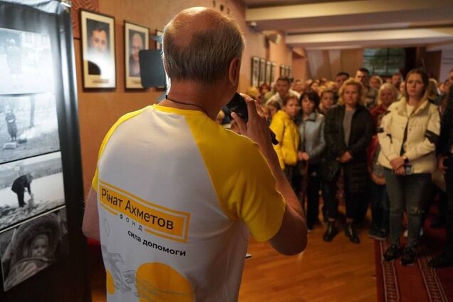 Актори з Маріуполя довірили свої історії про пережите Музею 'Голоси Мирних' Фонду Ріната Ахметова