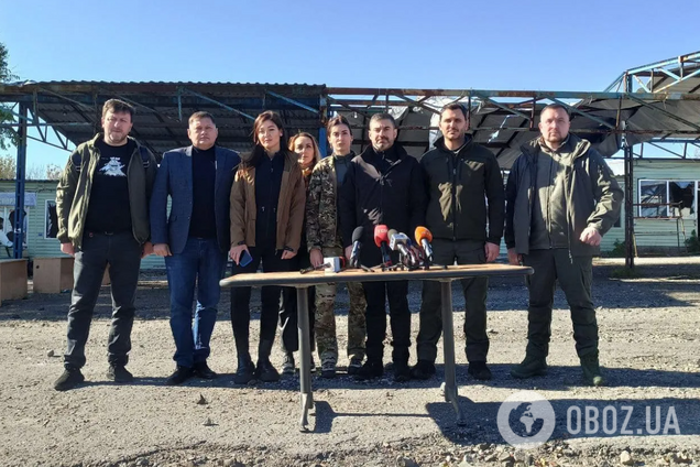 Украинская делегация на линии разграничения