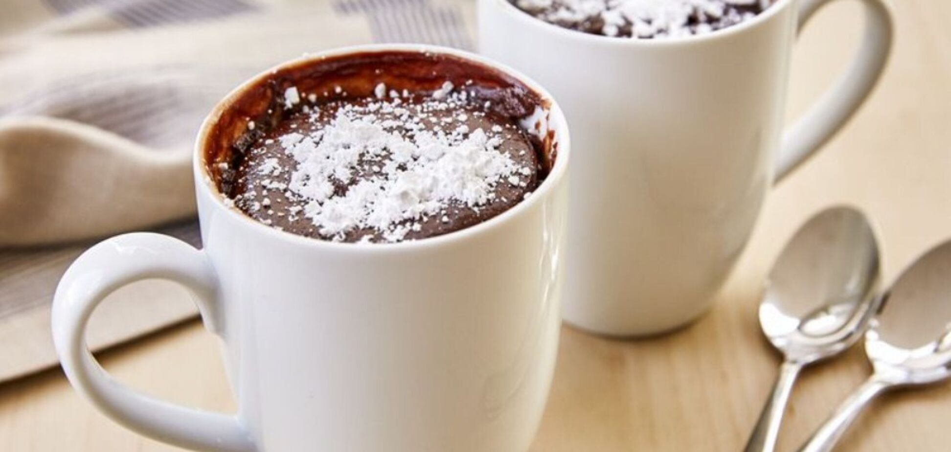 Пышные кексы в микроволновке за 5 минут: рецепт ванильных и шоколадных