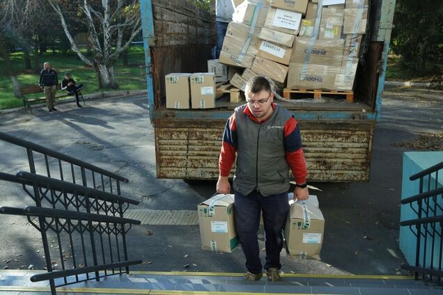 Ахметов передал в криворожские больницы медикаменты и оборудование на 52 млн грн