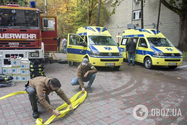 Благотворители из Германии и Украины приобрели для Киева пожарный автомобиль и два реанимобиля, – Кличко
