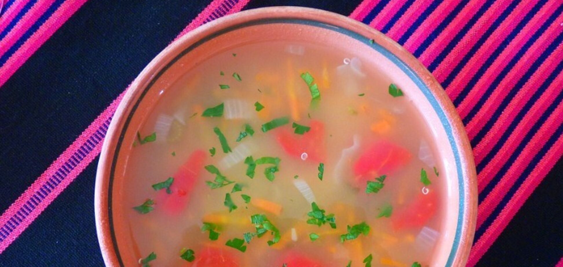 Бюджетный студенческий суп без мяса: варится 20 минут