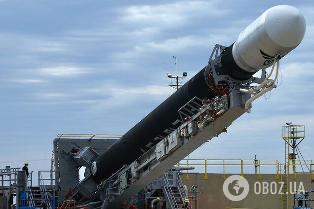 Компания Firefly Aerospace успешно запустила в космос ракету Alpha, украшенную цветом украинского флага. Фото и видео