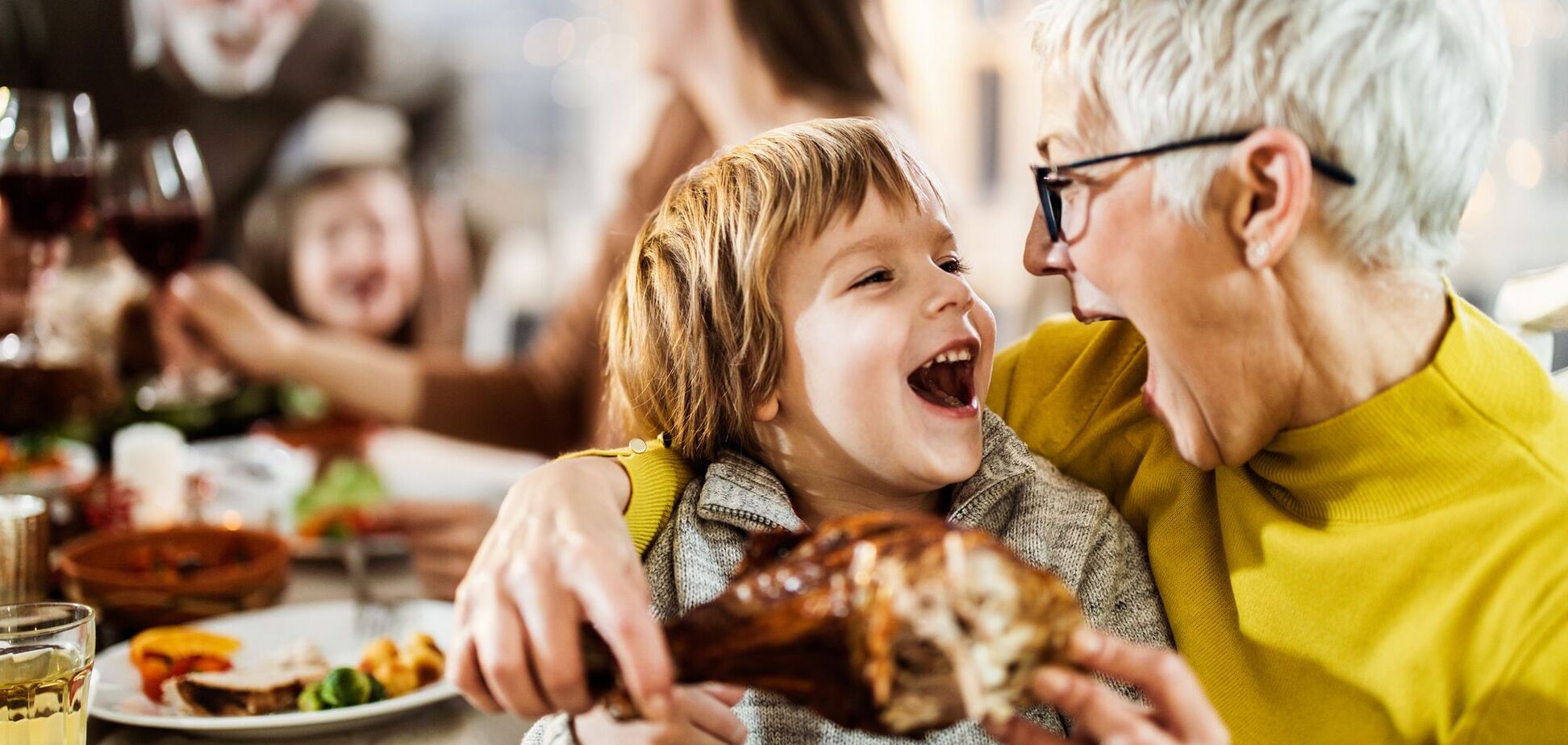 Вигідно нагодувати родину: 5 ідей страв із курячої гомілки, яких вистачить на всіх